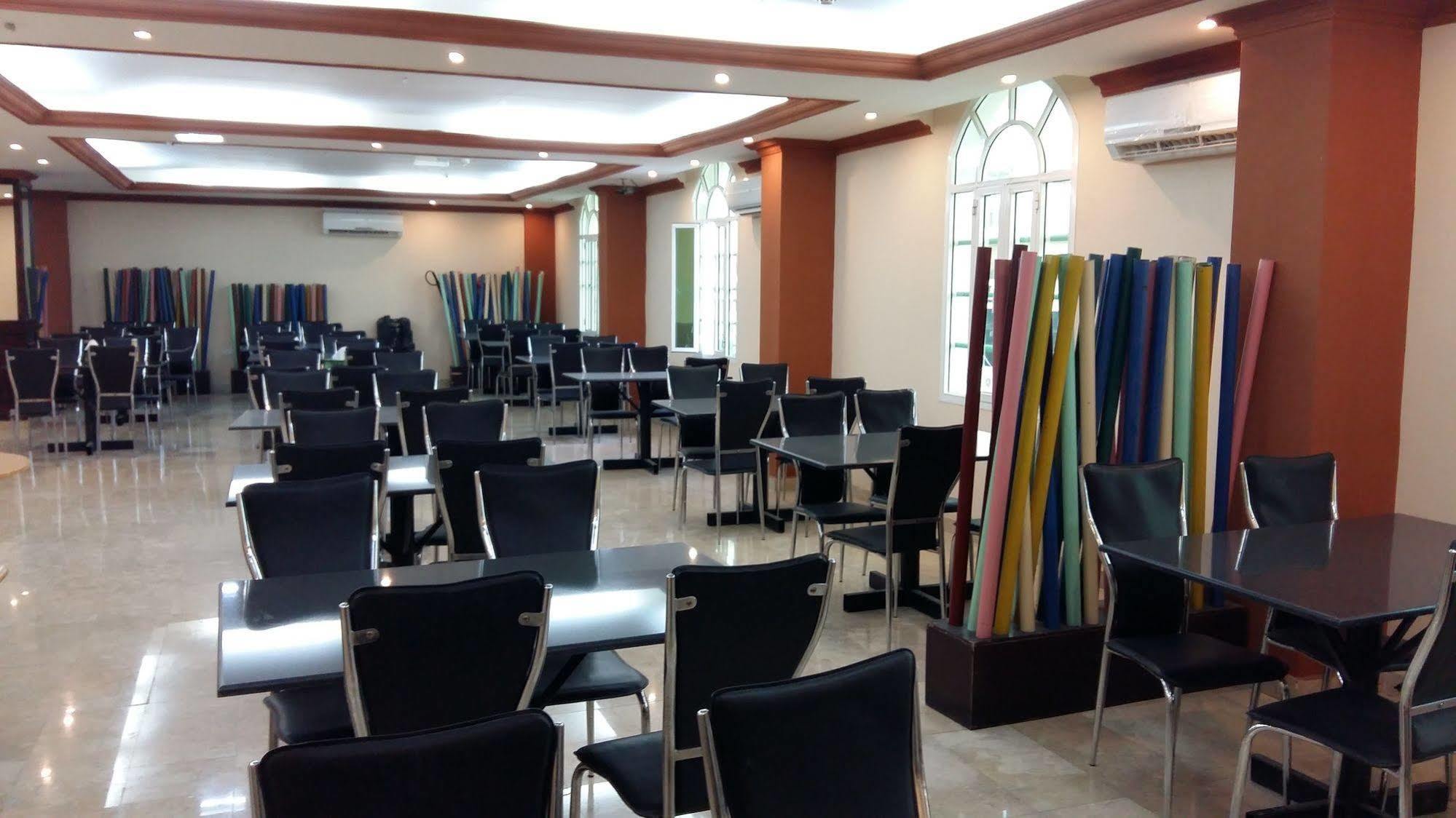 Majestic Hotel Wadi Kabir Exterior photo